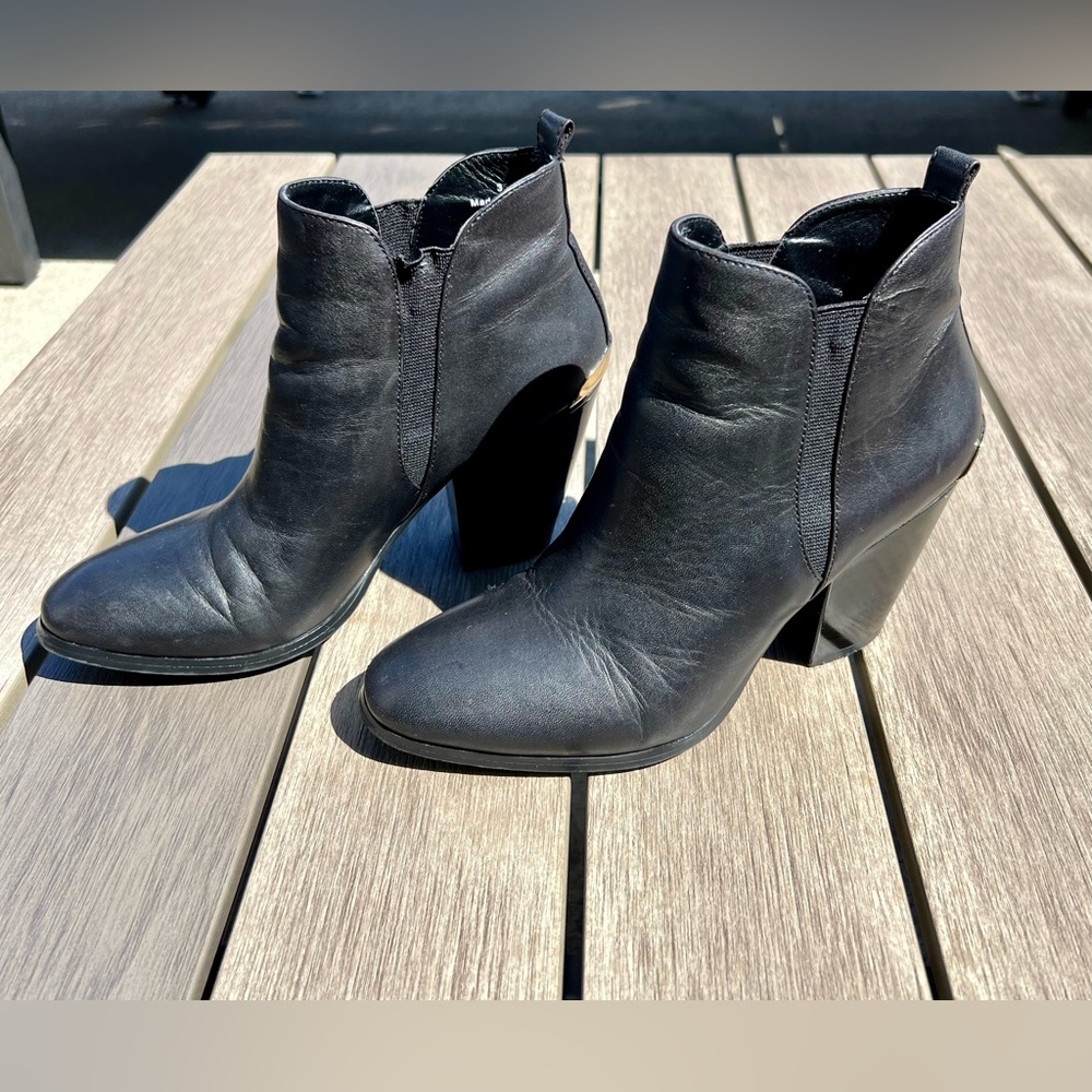 PEGABO - leather ankle boots size 5